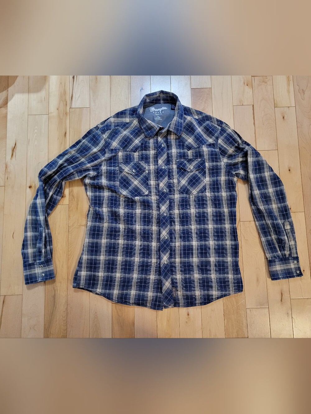 Wrangler retro men's size XL snap up shirt